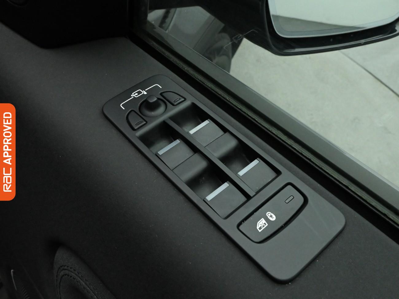 Used Land Rover Discovery Sport 2020 for sale - 77421413: Photo 25