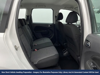 Used Citroen C3 Picasso 2017 for sale - 77812537: Photo