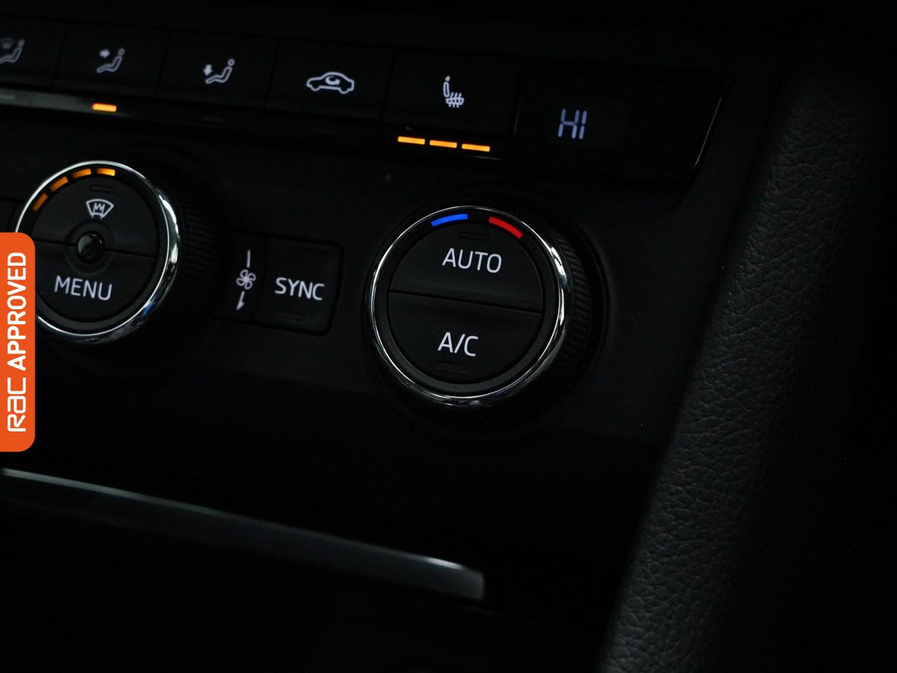 Used Skoda Superb 2017 for sale - 77692334: Photo 17