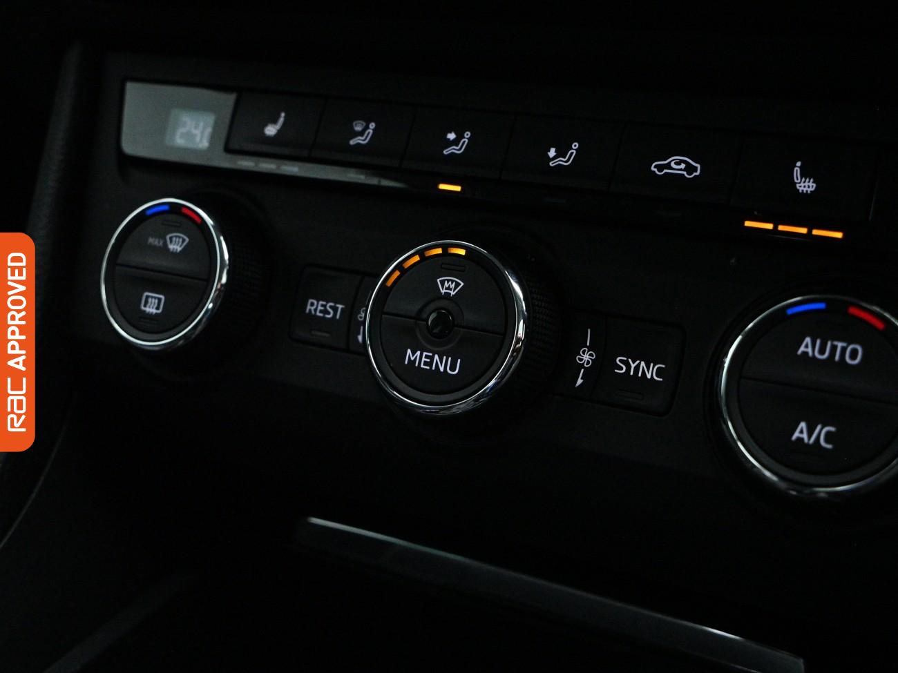 Used Skoda Superb 2017 for sale - 77692334: Photo 18