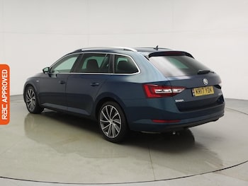 Used Skoda Superb 2017 for sale - 77692334: Photo