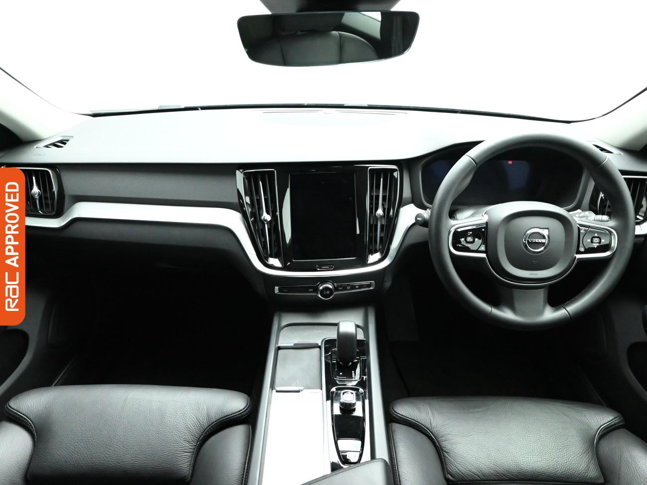 Used Volvo V60 2023 for sale - 77382331: Photo 2