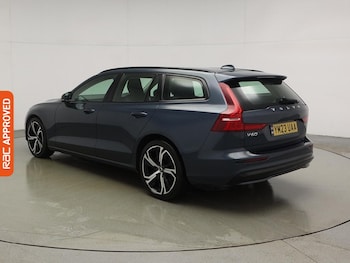 Used Volvo V60 2023 for sale - 77382331: Photo