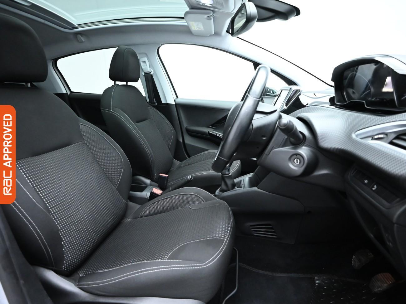 Used Peugeot 208 2018 for sale - 76429128: Photo 12