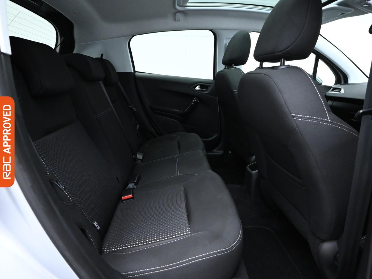 Used Peugeot 208 2018 for sale - 76429128: Photo 13