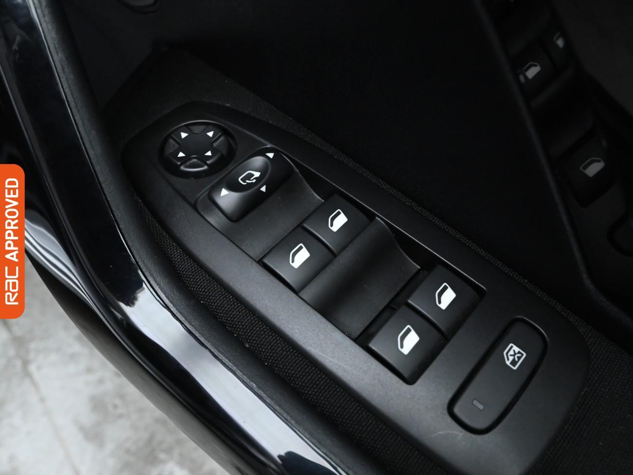 Used Peugeot 208 2018 for sale - 76429128: Photo 23