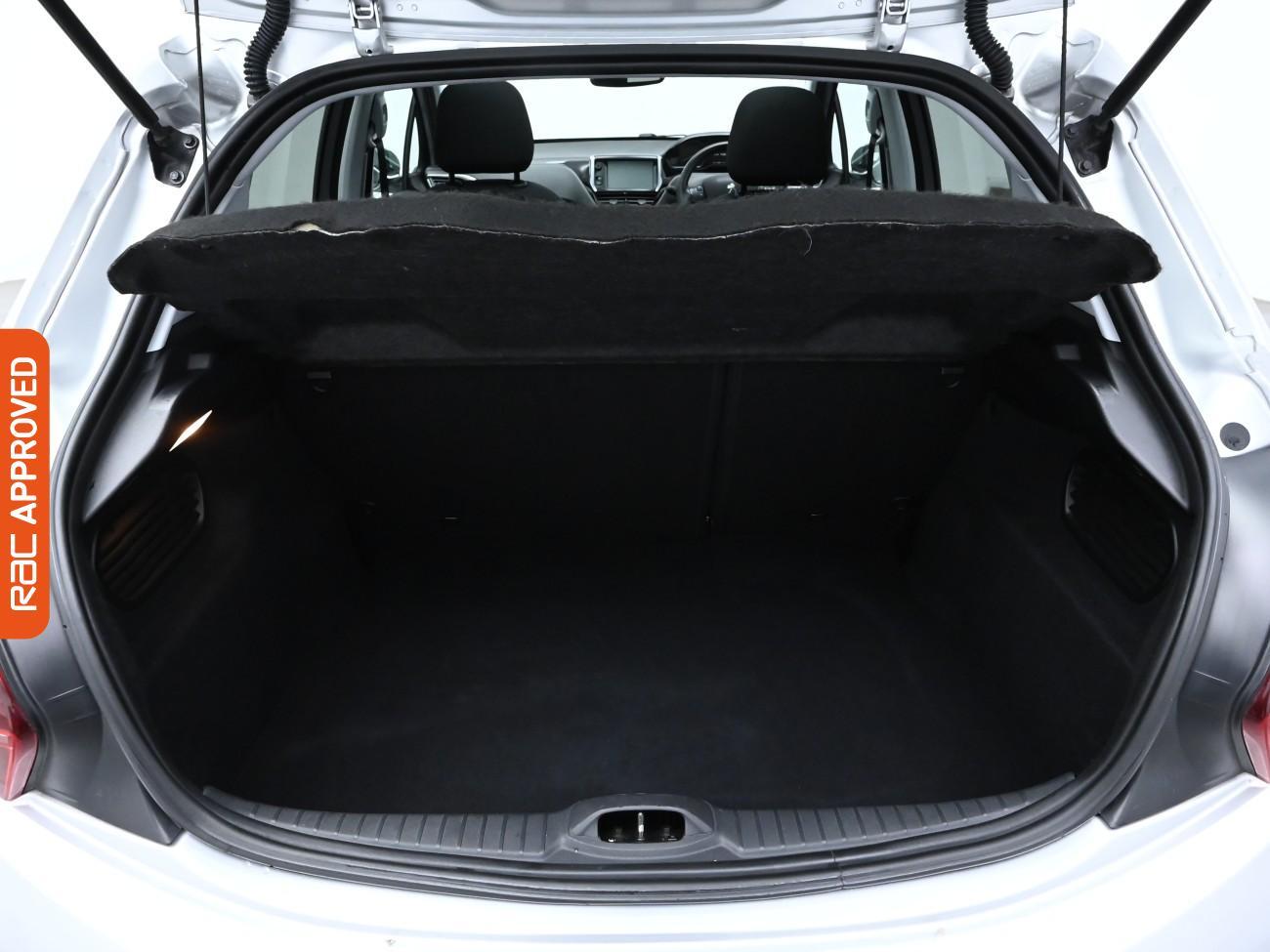 Used Peugeot 208 2018 for sale - 76429128: Photo 24