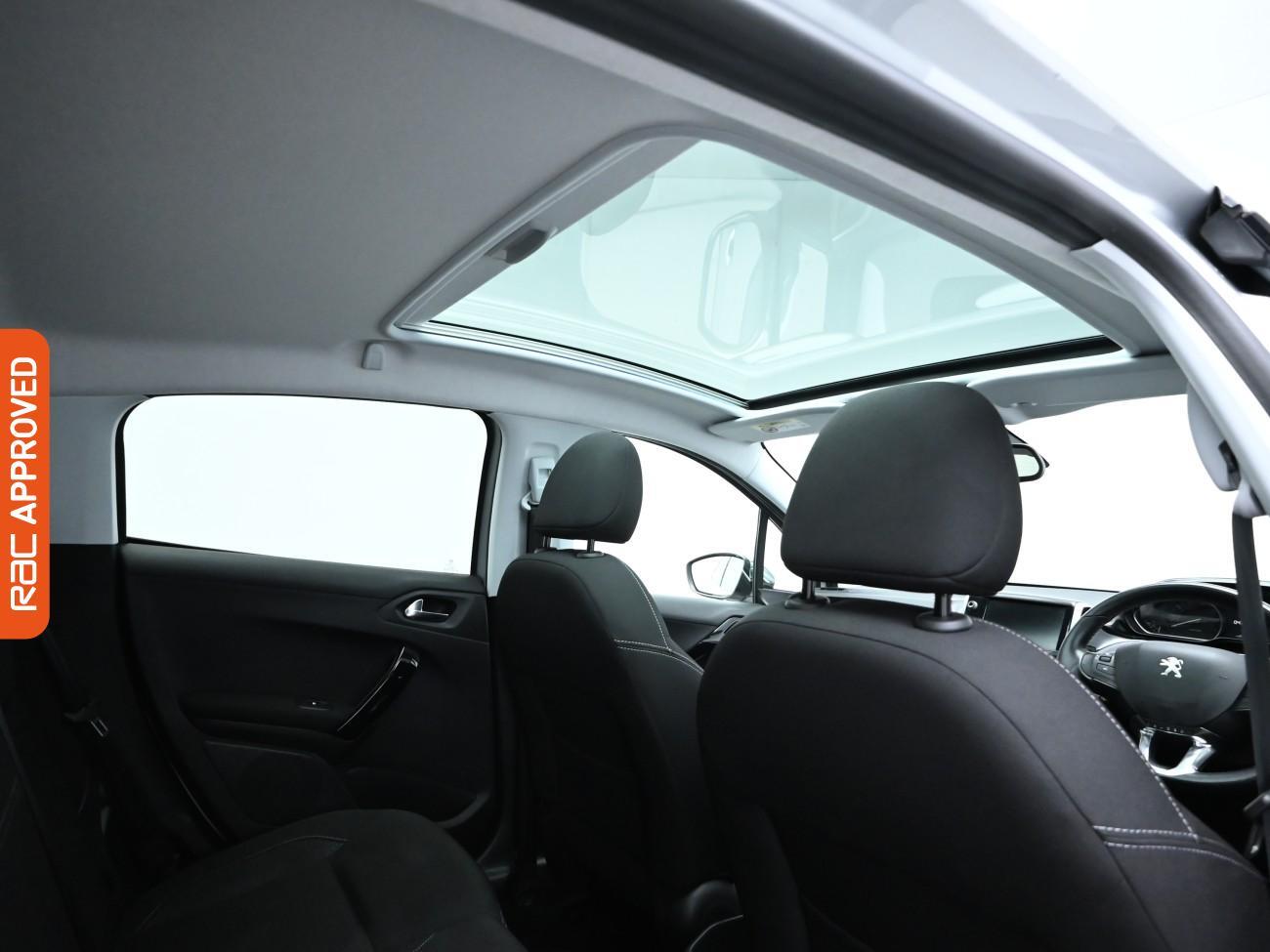 Used Peugeot 208 2018 for sale - 76429128: Photo 3