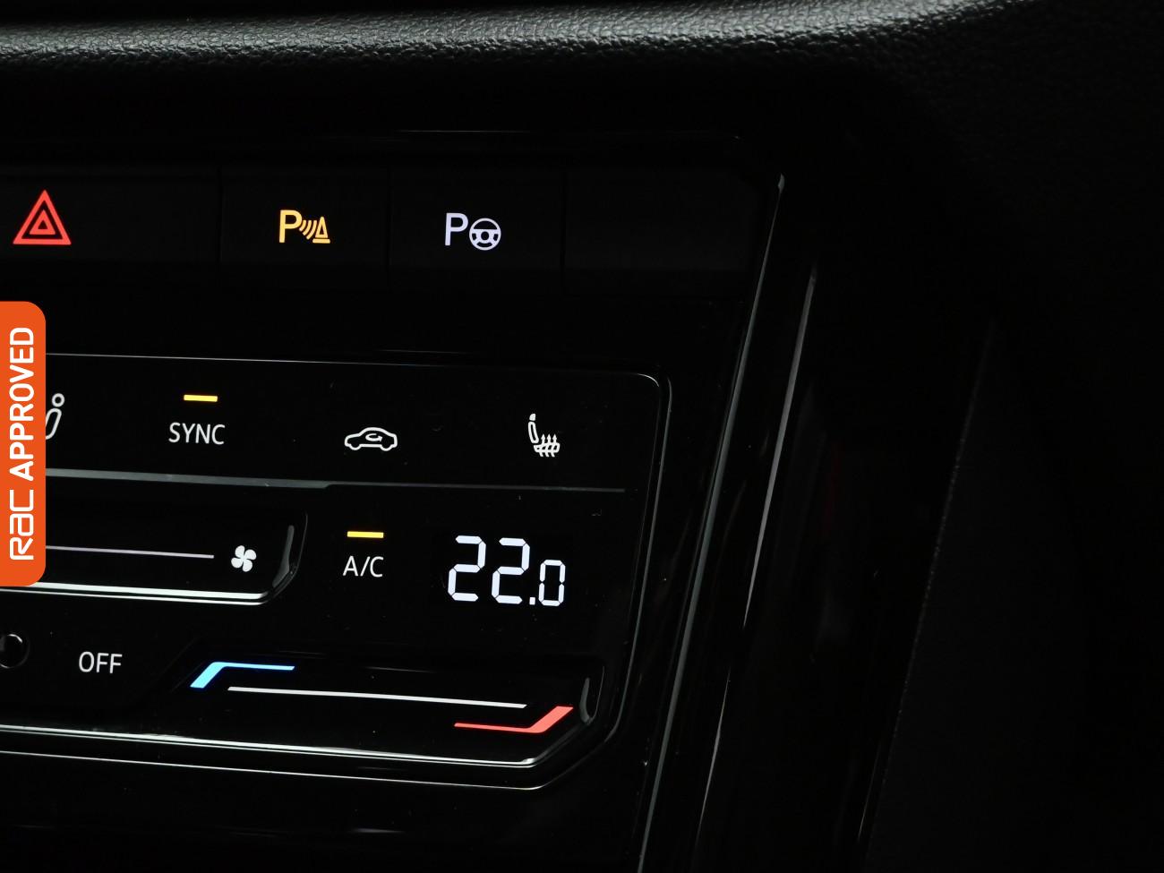 Used Volkswagen T-Roc 2023 for sale - 76884249: Photo 16