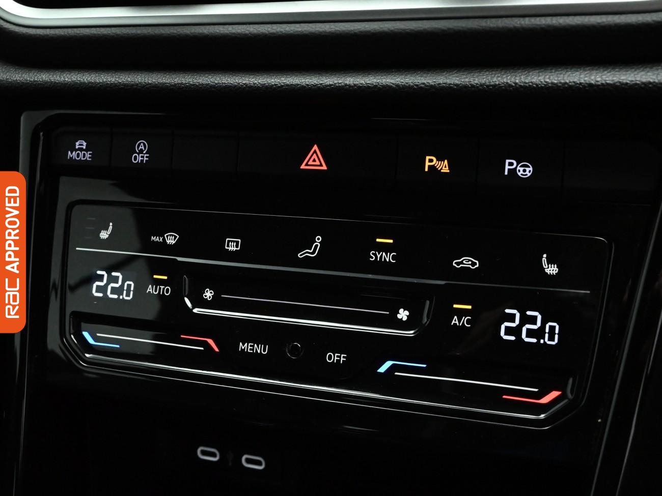 Used Volkswagen T-Roc 2023 for sale - 76884249: Photo 17