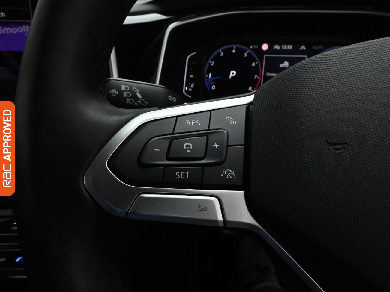 Used Volkswagen T-Roc 2023 for sale - 76884249: Photo 25