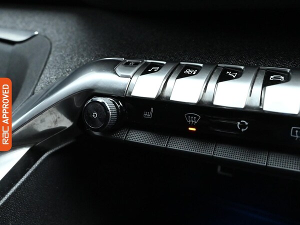 Used Peugeot 3008 2019 for sale - 76119883: Photo 18
