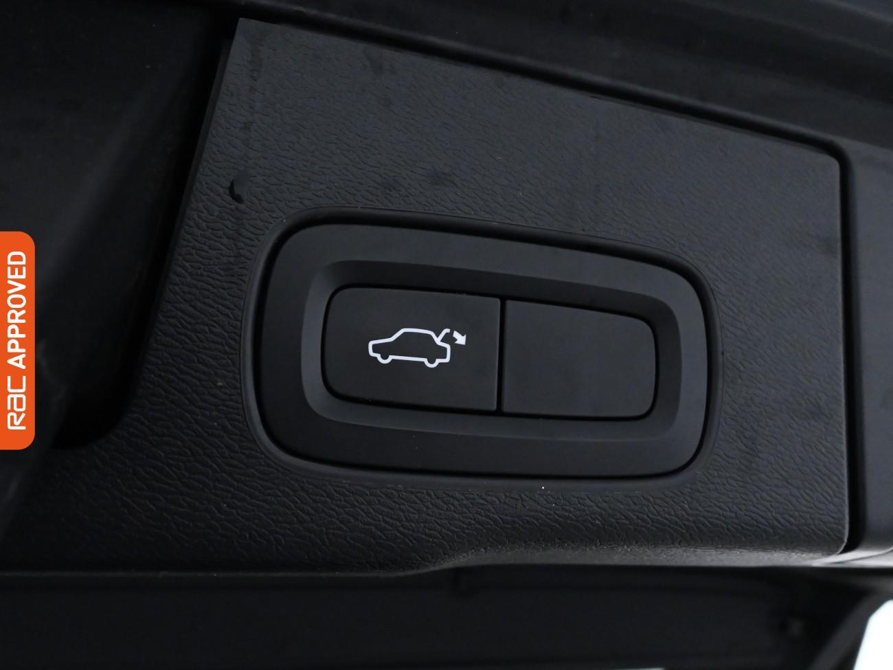 Used Volvo XC60 2020 for sale - 75983215: Photo 30