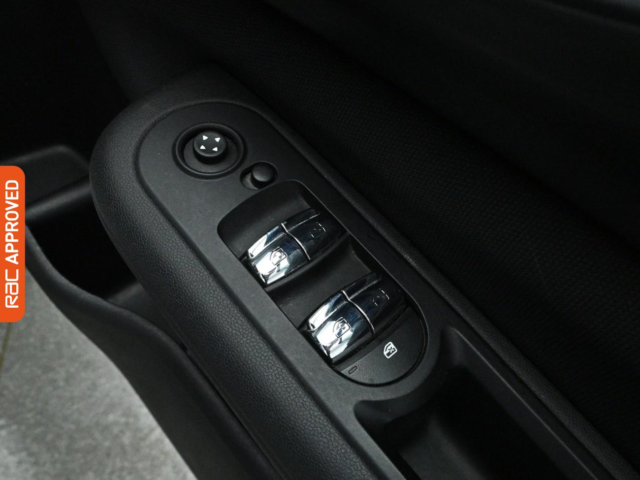 Used MINI Clubman 2018 for sale - 77666248: Photo 24