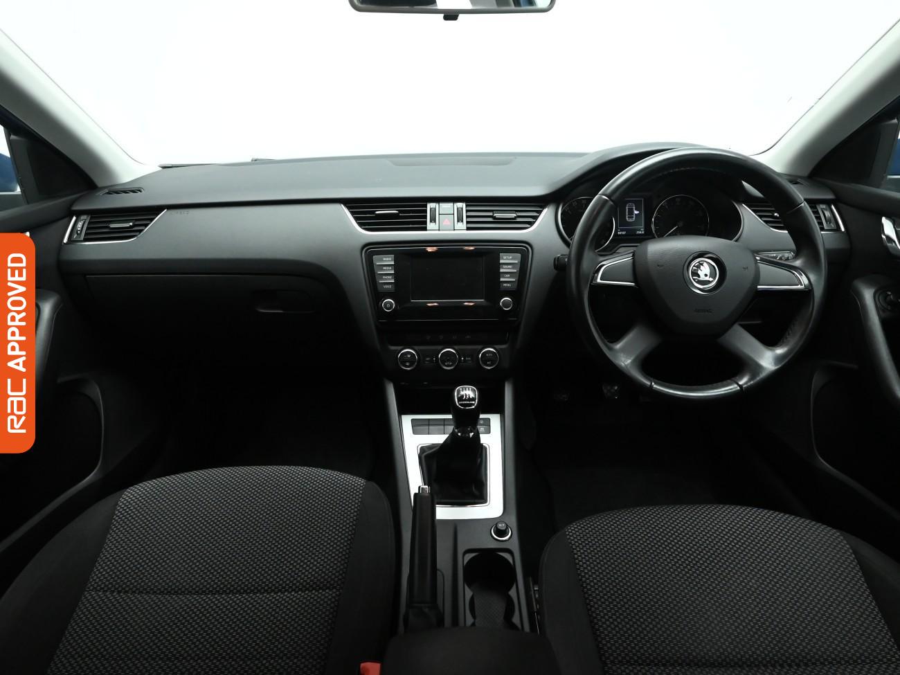 Used Skoda Octavia 2014 for sale - 76955432: Photo 2