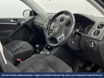 Used Volkswagen Tiguan 2015 for sale - 78242432: Photo