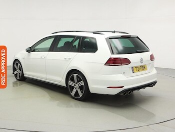 Used Volkswagen Golf 2019 for sale - 77747762: Photo