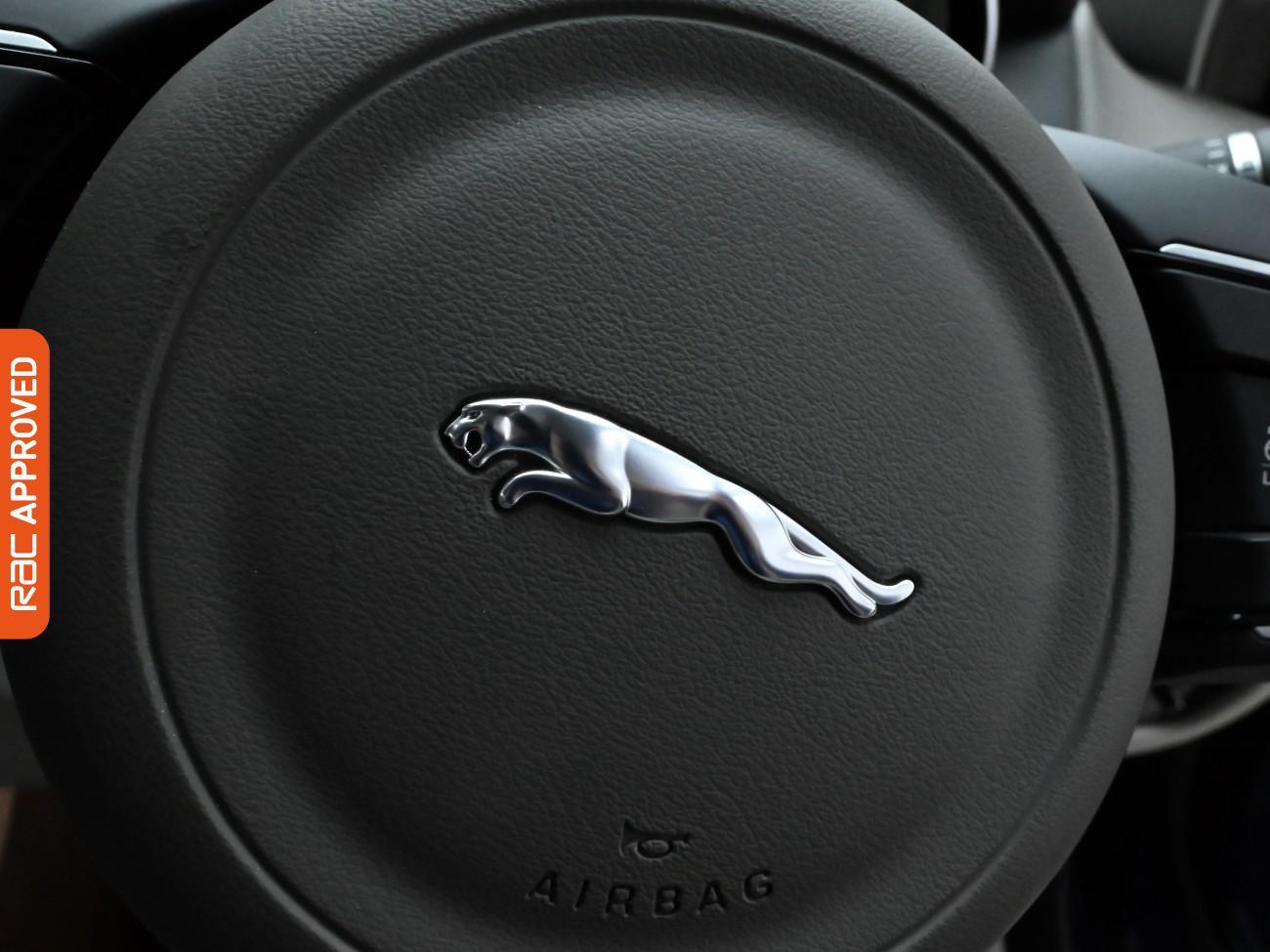 Used Jaguar XE 2016 for sale - 76346467: Photo 24