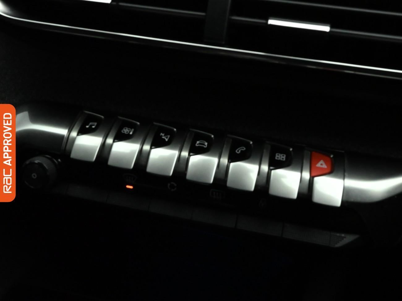 Used Peugeot 3008 2018 for sale - 77666582: Photo 14