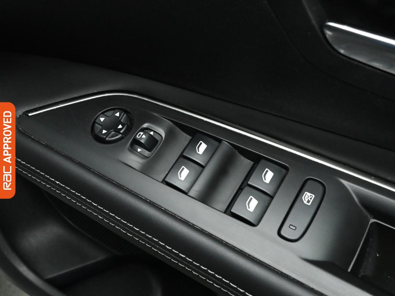 Used Peugeot 3008 2018 for sale - 77666582: Photo 26