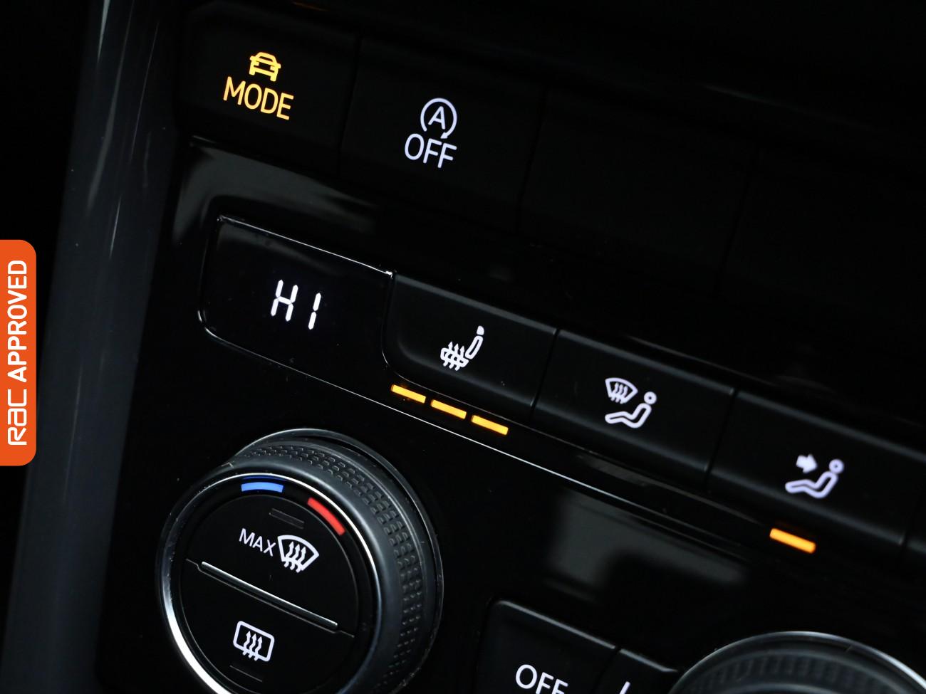 Used Volkswagen T-Roc 2019 for sale - 76316323: Photo 16