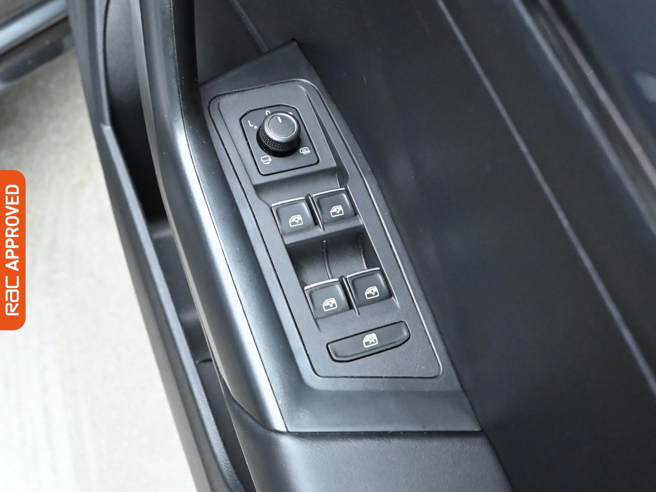 Used Volkswagen T-Roc 2019 for sale - 76316323: Photo 21