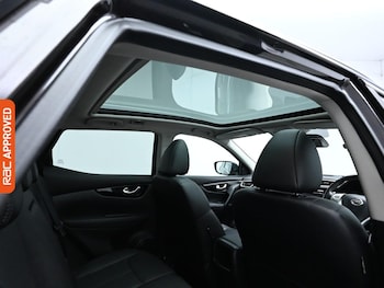 Used Nissan Qashqai 2015 for sale - 76035368: Photo