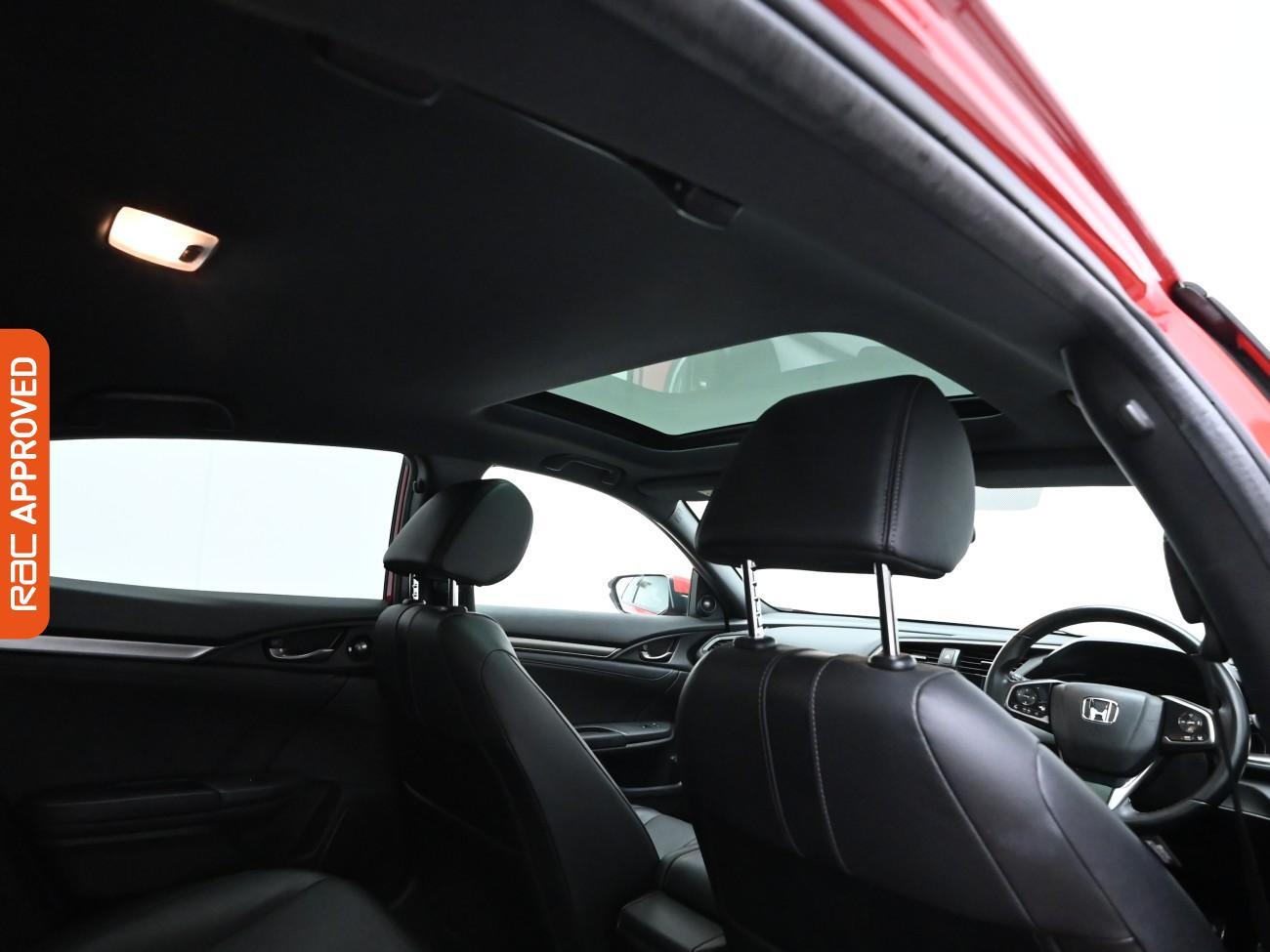 Used Honda Civic 2019 for sale - 76373944: Photo 3