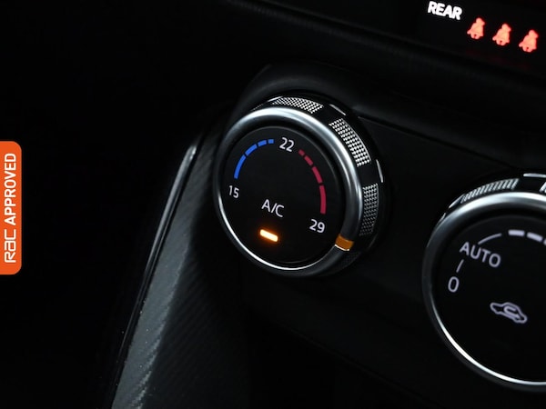 Used Mazda Mazda2 2022 for sale - 76300102: Photo 19
