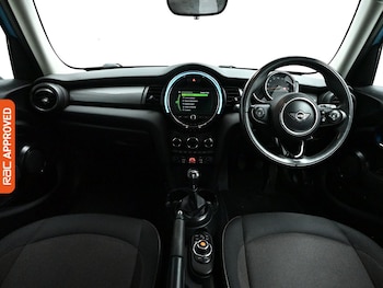 Used MINI Hatch 2018 for sale - 78852052: Photo