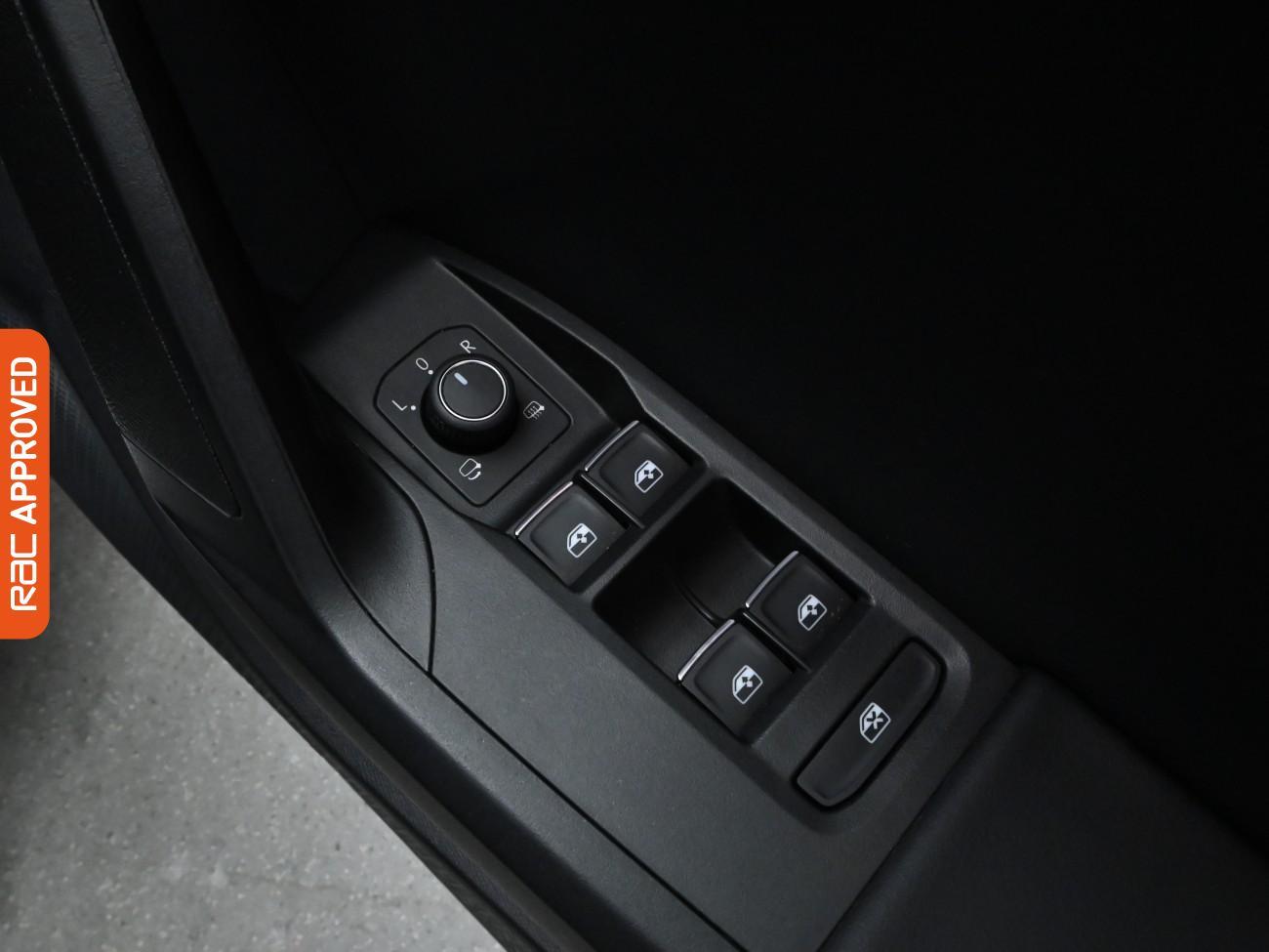 Used SEAT Leon 2021 for sale - 77083959: Photo 24