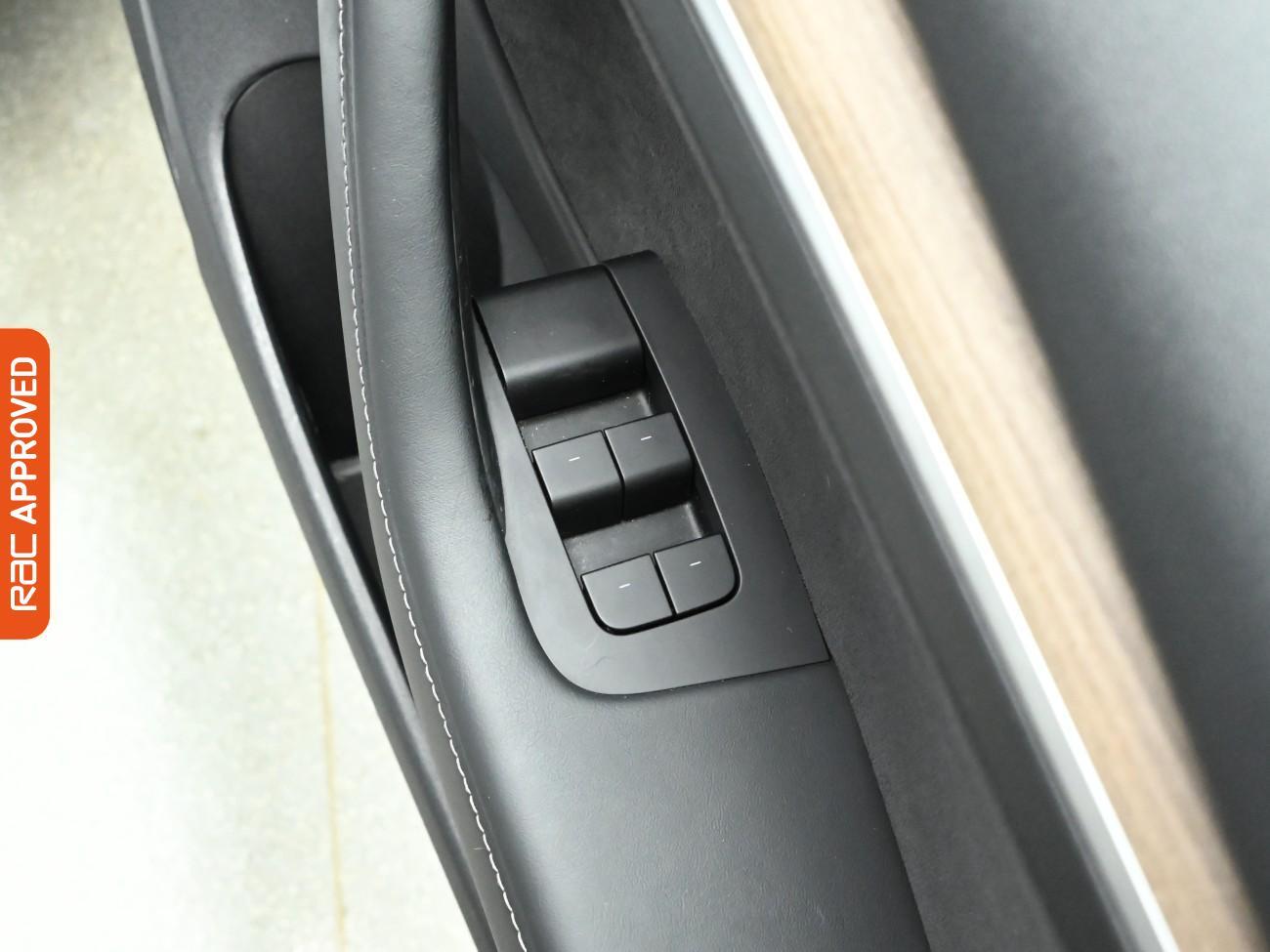 Used Tesla Model 3 2021 for sale - 76535351: Photo 28