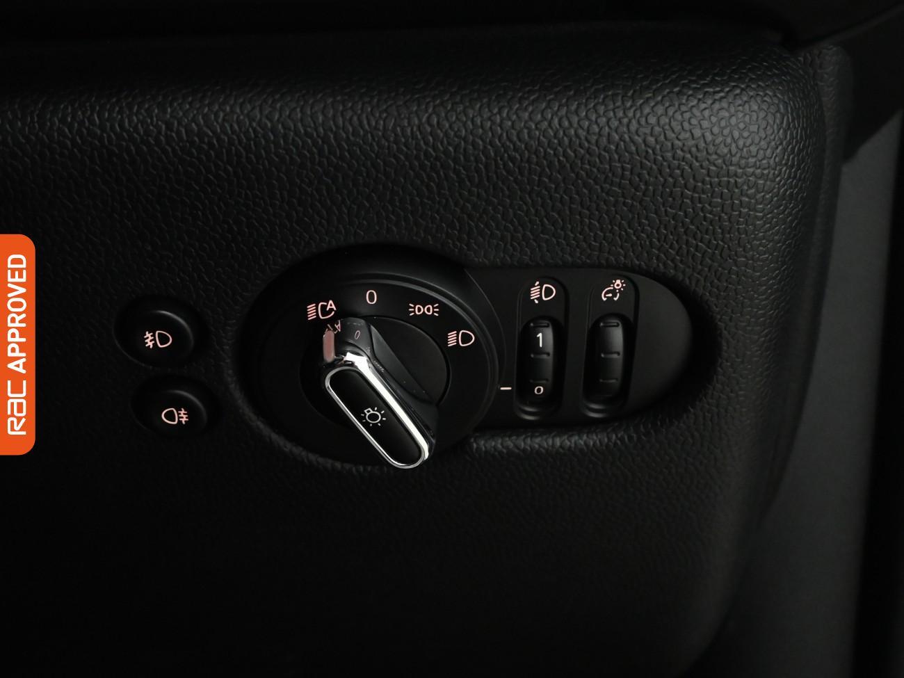 Used MINI Hatch 2019 for sale - 76610866: Photo 19