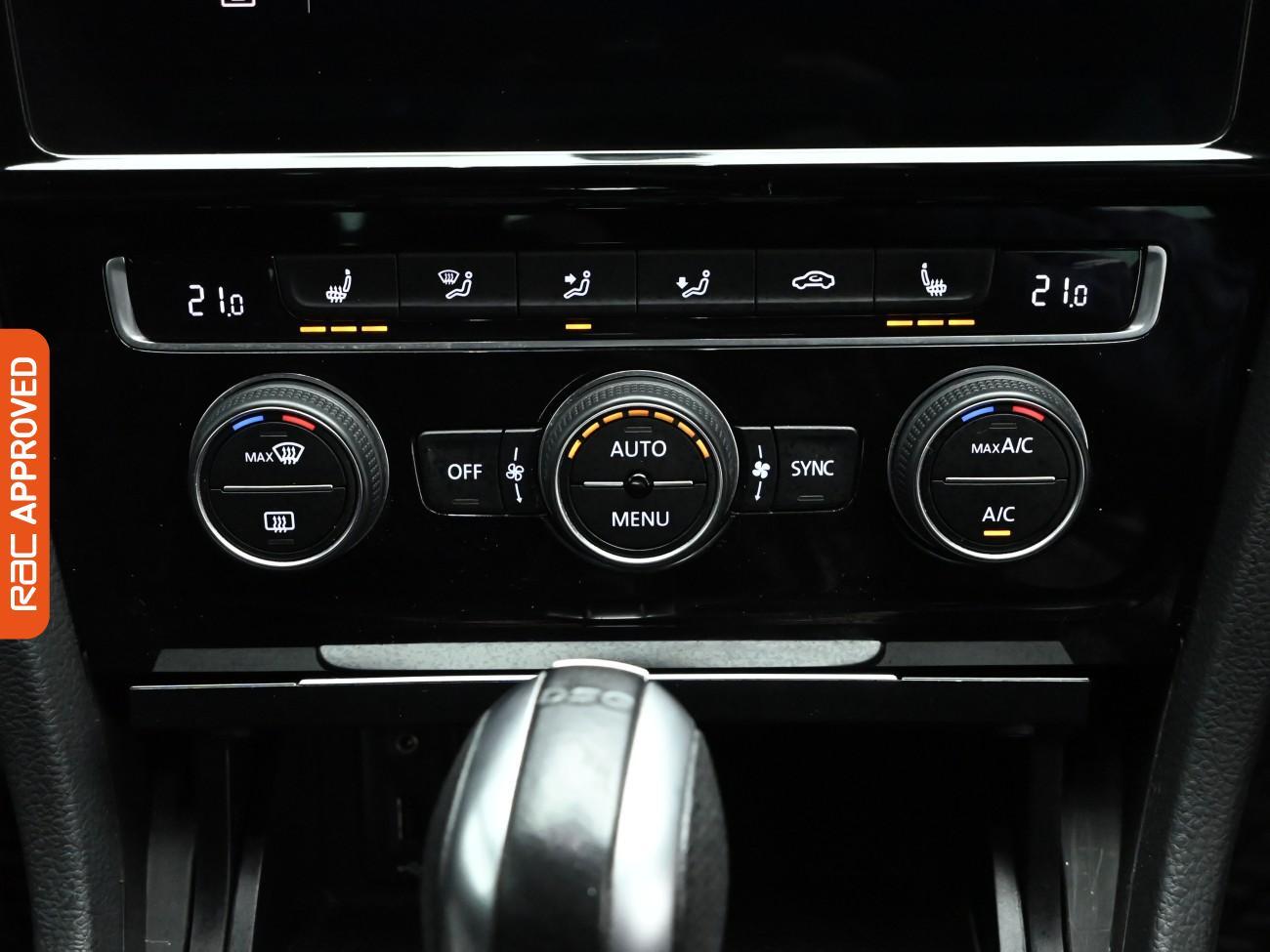 Used Volkswagen Golf 2018 for sale - 77421628: Photo 17