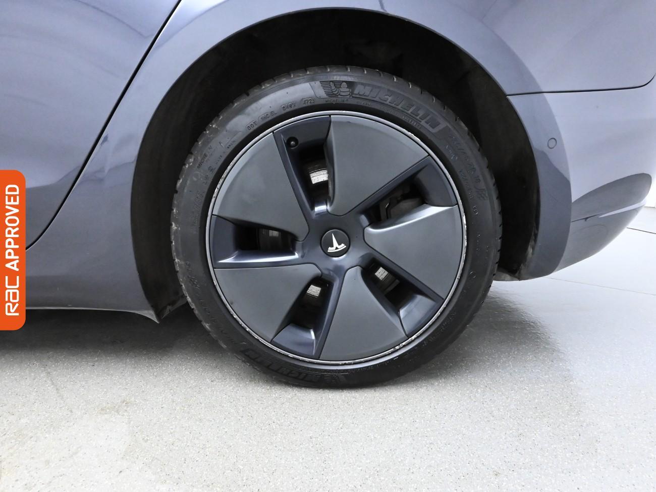 Used Tesla Model 3 2021 for sale - 76298695: Photo 15