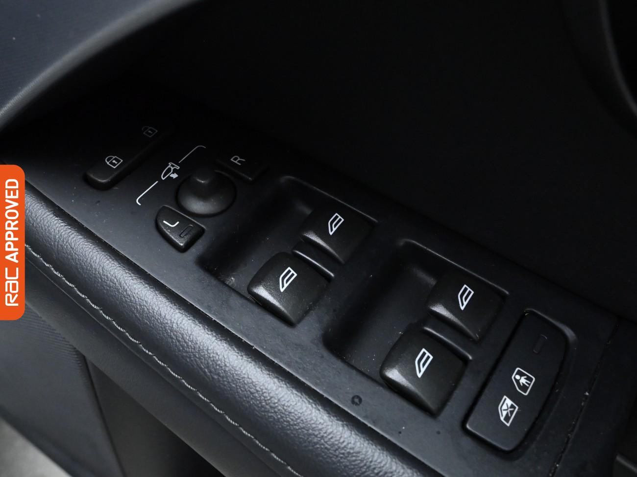 Used Volvo V70 2015 for sale - 76509167: Photo 25