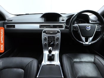 Used Volvo V70 2015 for sale - 76509167: Photo