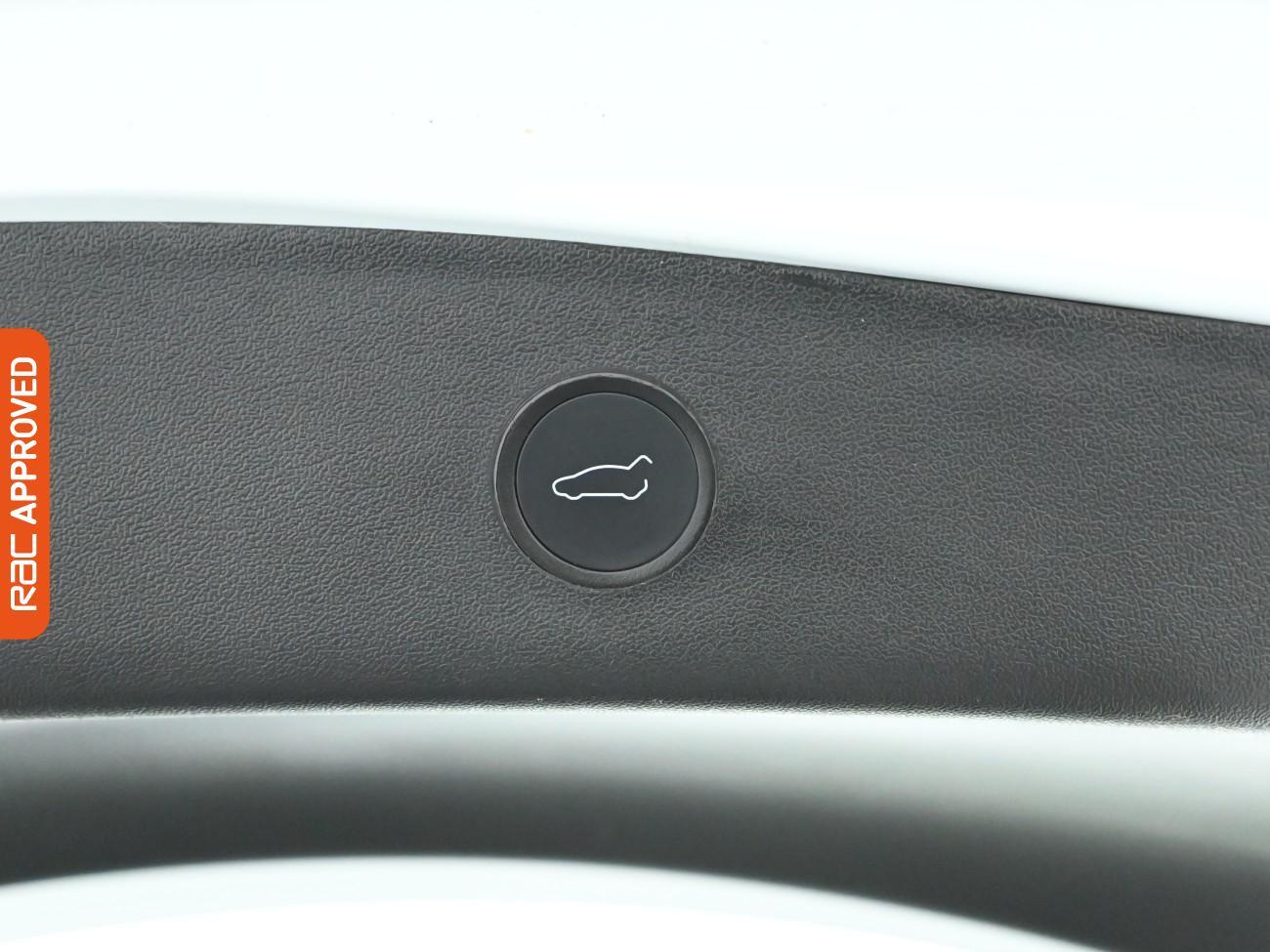 Used Tesla Model 3 2021 for sale - 76782944: Photo 38