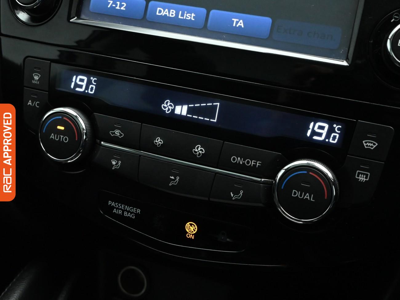 Used Nissan Qashqai 2014 for sale - 76774630: Photo 15