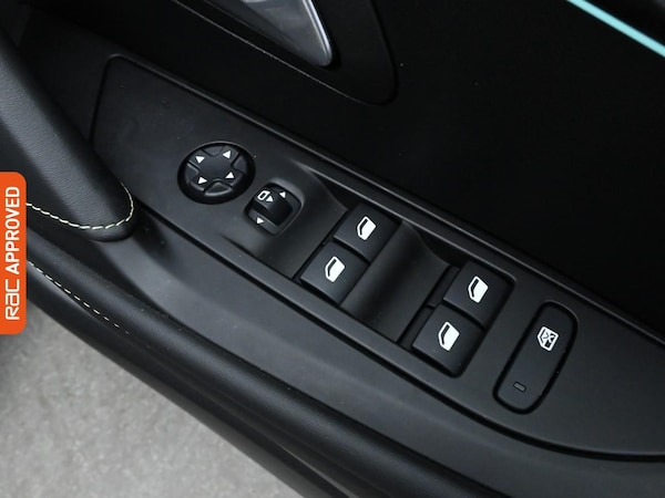 Used Peugeot 208 2021 for sale - 76142230: Photo 24