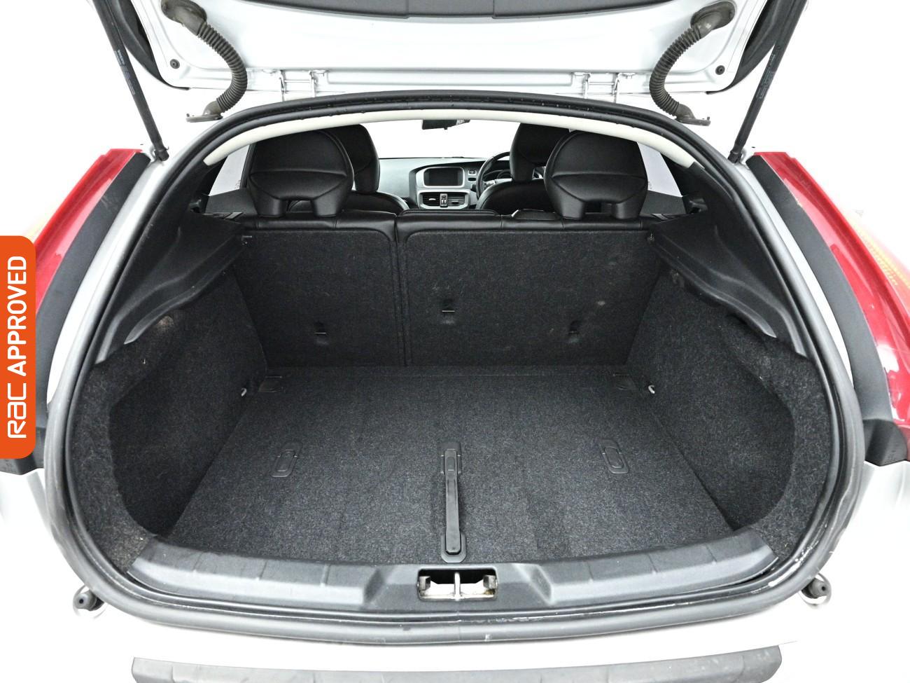 Used Volvo V40 2017 for sale - 78111793: Photo 25