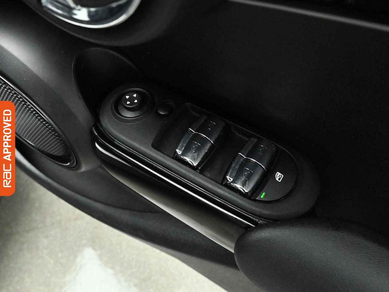 Used MINI Hatch 2021 for sale - 76782979: Photo 24