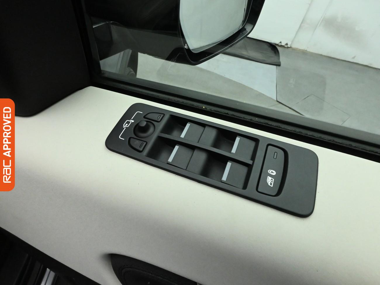 Used Land Rover Discovery Sport 2020 for sale - 77064527: Photo 24