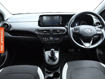 Used Hyundai i10 2023 for sale - 75898652: Photo