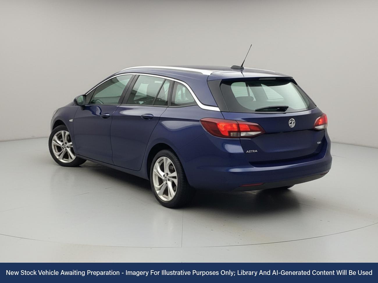 Used Vauxhall Astra 2017 for sale - 76697544: Photo 2