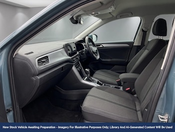 Used Volkswagen T-Roc 2022 for sale - 78775297: Photo