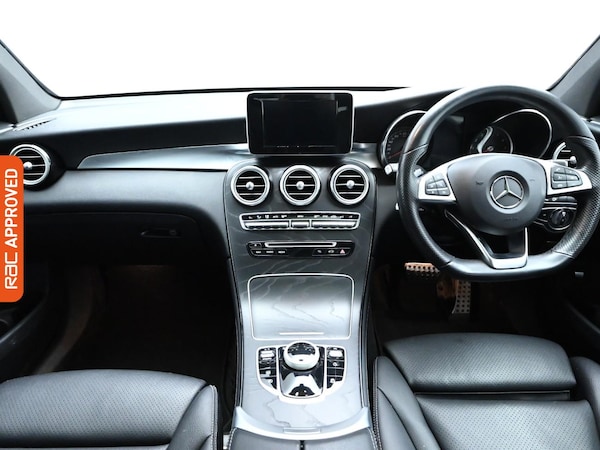 Used Mercedes-Benz GLC 2018 for sale - 76298733: Photo 2