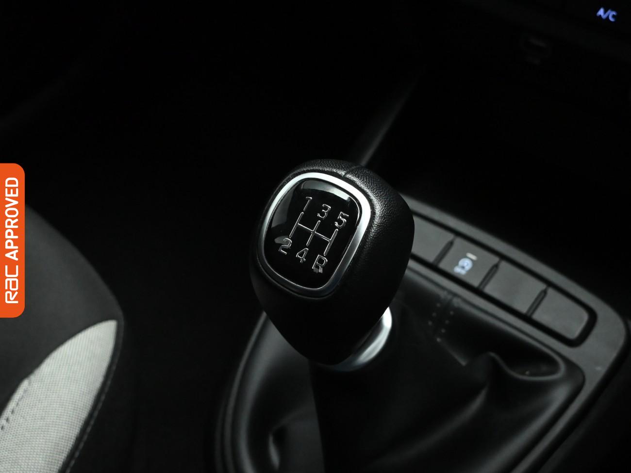 Used Hyundai i10 2023 for sale - 77535435: Photo 18