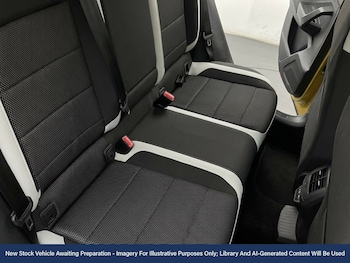 Used Volkswagen T-Roc 2021 for sale - 77147541: Photo