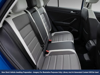 Used Volkswagen T-Roc 2019 for sale - 78755209: Photo